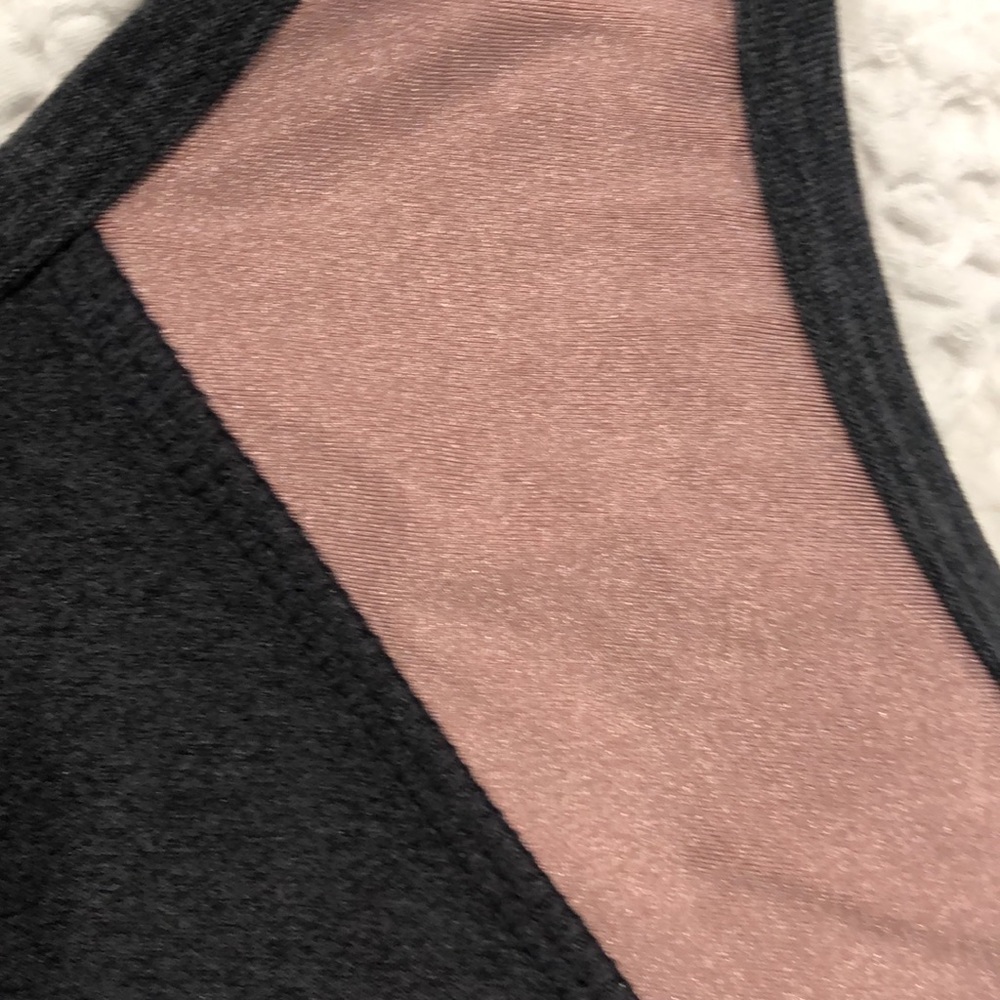 H&M sports bra. Size M. - Picture 4 of 5